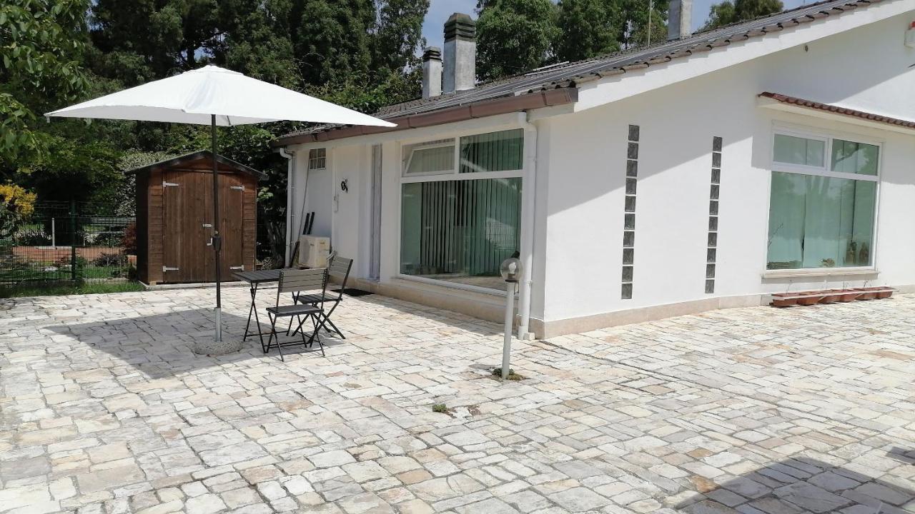 Delizioso Open Space Da Letizia Pomezia Luaran gambar